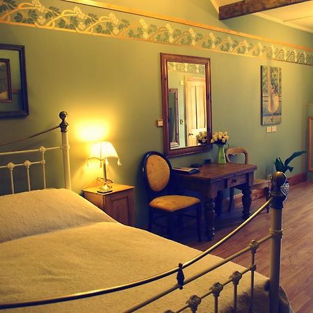Crown House Suites Halifax Quarto foto
