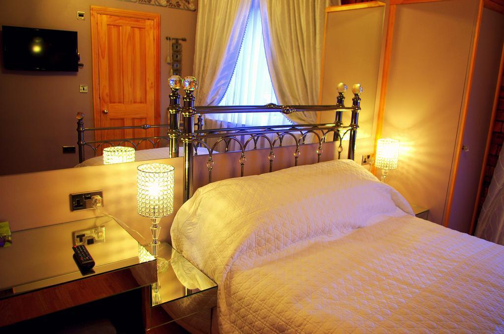 Crown House Suites Halifax Quarto foto